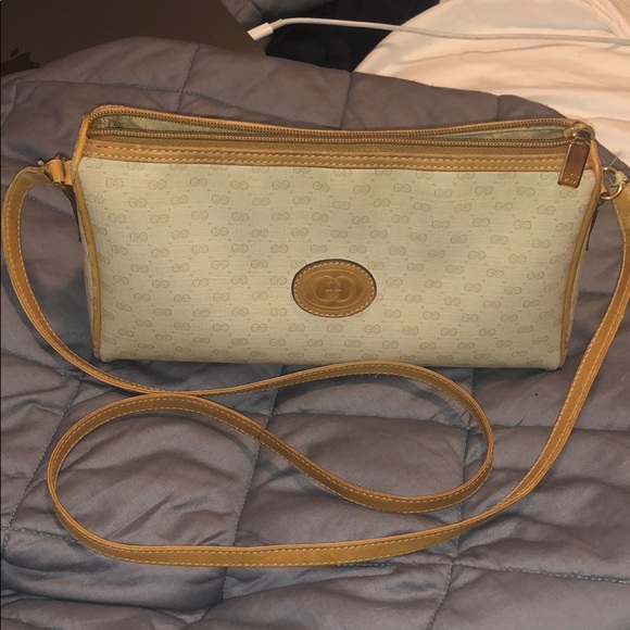 Gucci crossbody - Picture 1 of 4